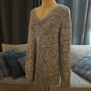 V-Neck Long Beige Loose Fit Knit Sweater w/ Pockets